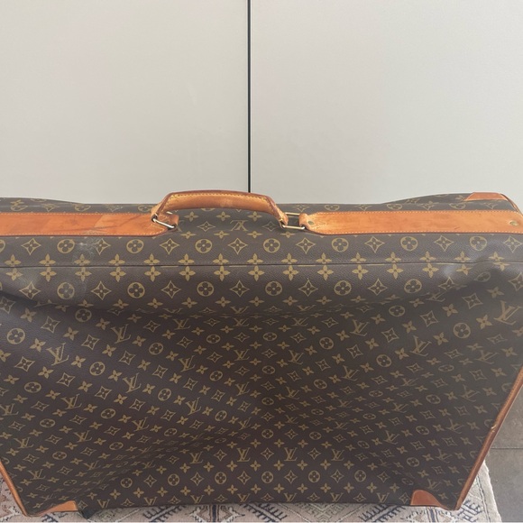 Authentic LV Pullman Suitcase - Picture 6 of 16